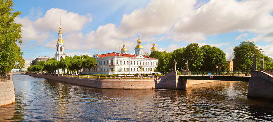 Its beautiful, intricate architecture and many picturesque canals have led it it being called 'The Venice of the North'