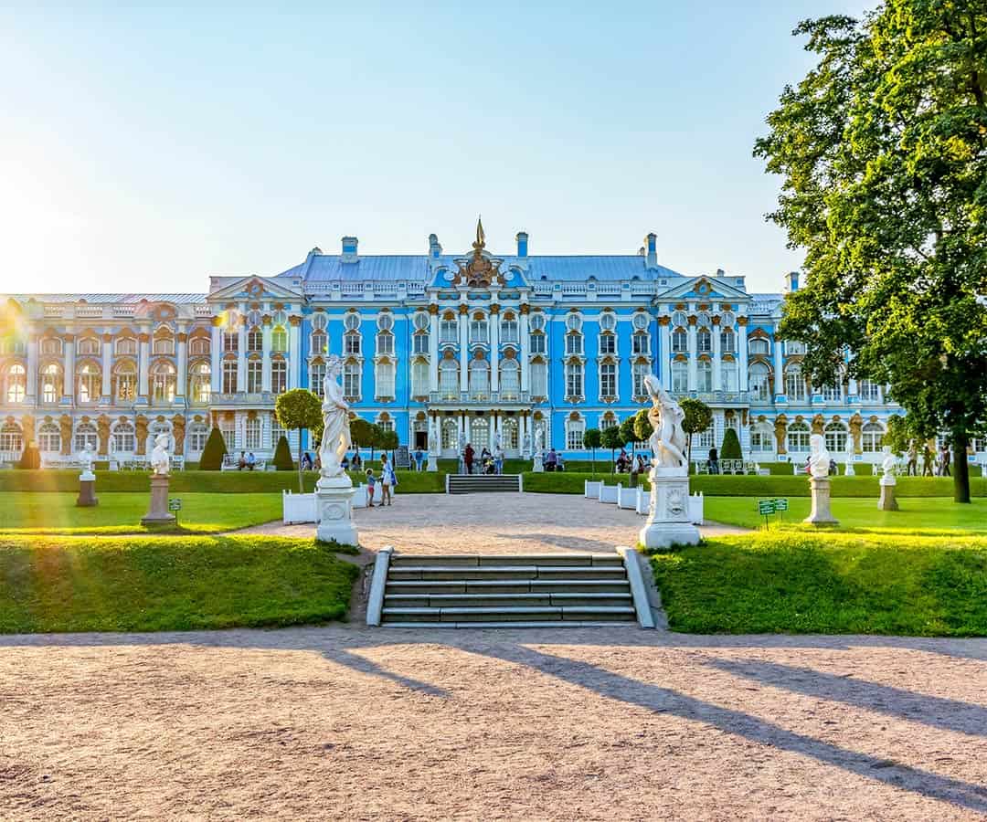 Parks and gardens in St Petersburg are gradually opening to the public!